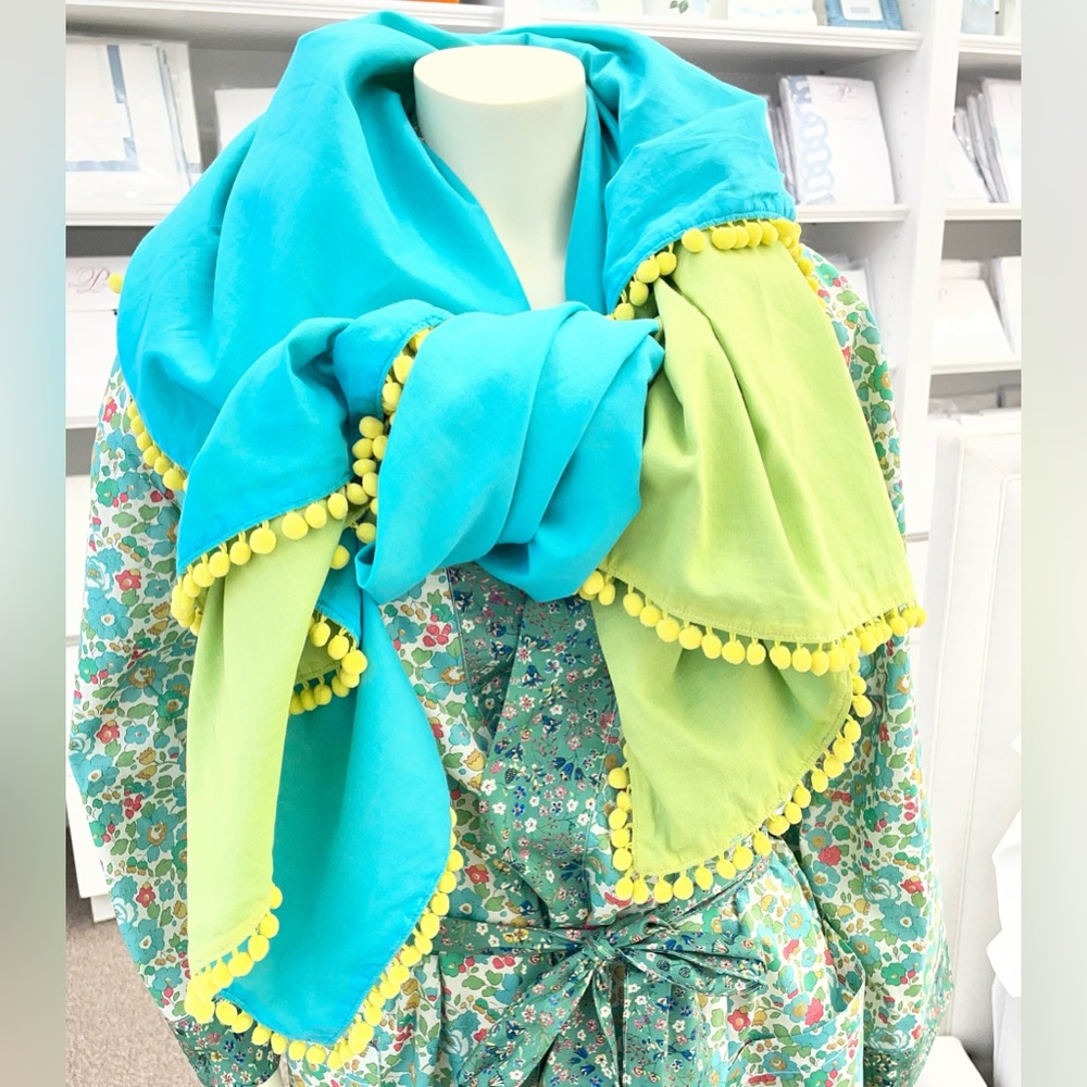 🦋HP🦋Kate Spade Pom Pom Square Scarf/Shawl - Picture 2 of 8